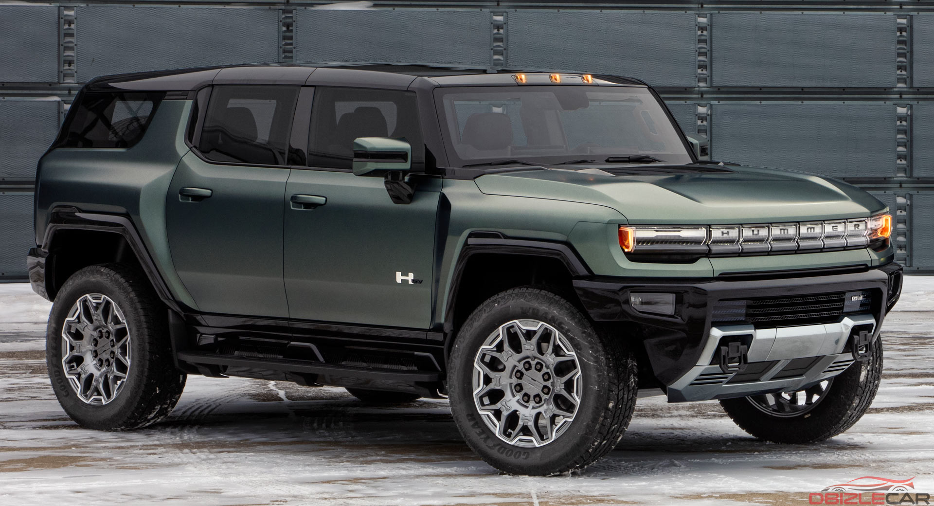 Hummer H1: Luxury Car