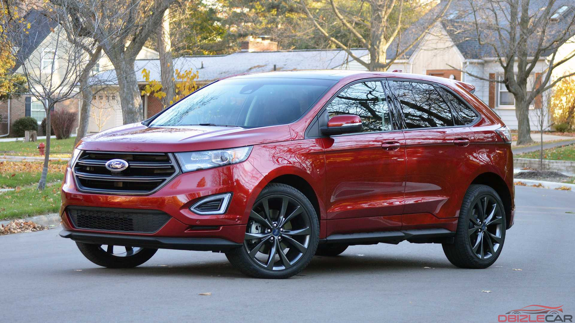 Ford Edge : Luxurious Car